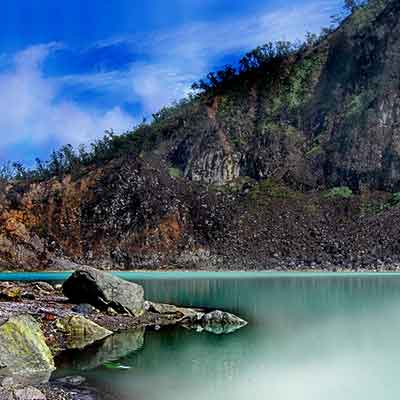 Rental Sewa Mobil Bus Pariwisata Bandung Kawah Putih Ciwidey